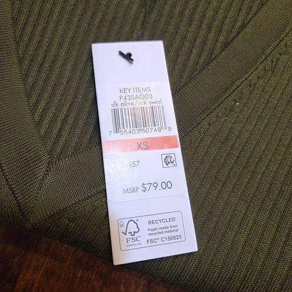 NWT DKNY Dark Olive Green Sweater Wkth Ink Swirl Patter Sleeves - Picture 4 of 8